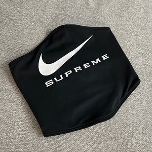 Supreme Nike Gaiter / Facemask